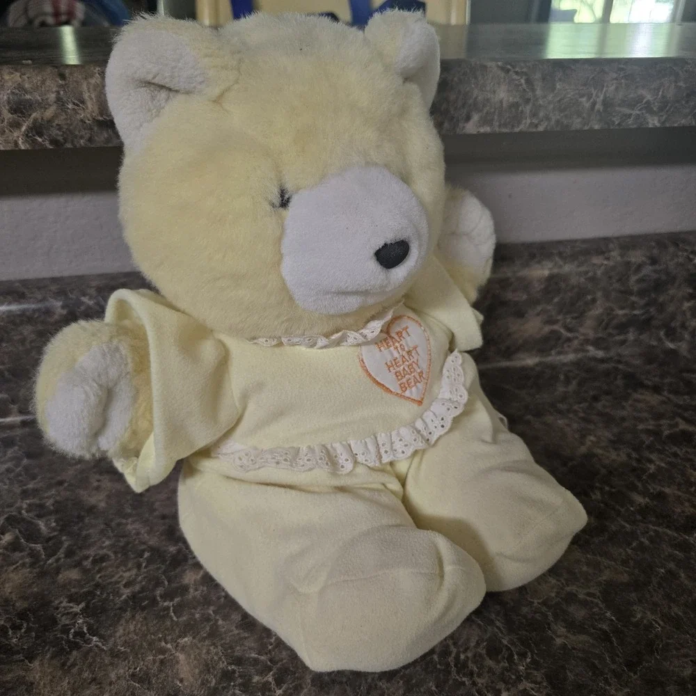 Vintage Yellow Heart To Heart Baby Bear Plush Working Heart 1986 Chosun Int'l